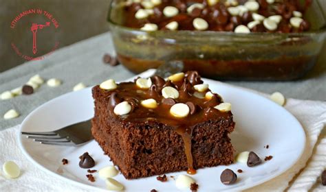 Šokoladinis pyragas su karamele