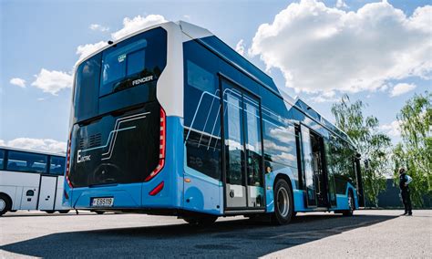 Žemagrindis autobusas