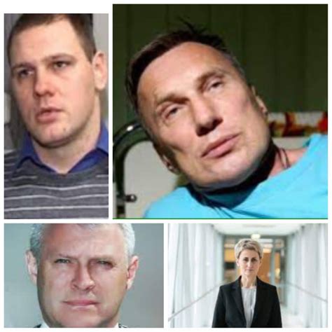 Aklas žmogus pereina gatvę