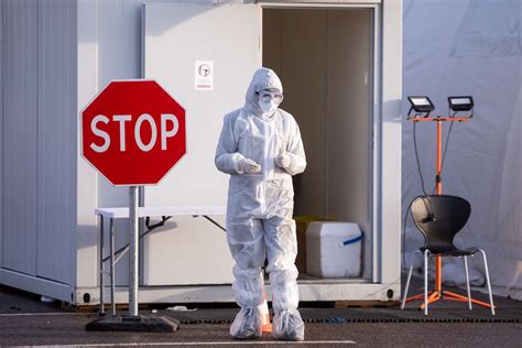 COVID-19 globos namuose