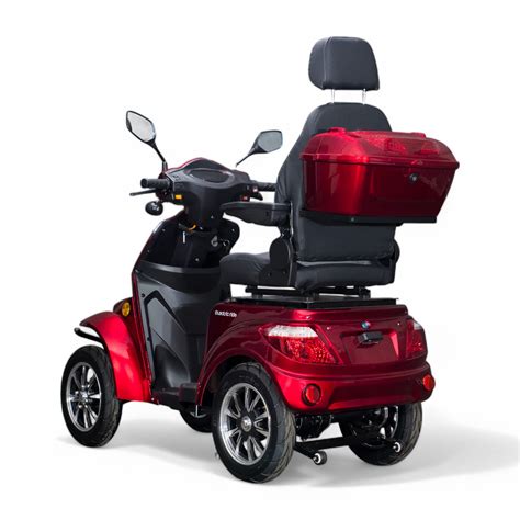 Elektrinis keturratis skuteris