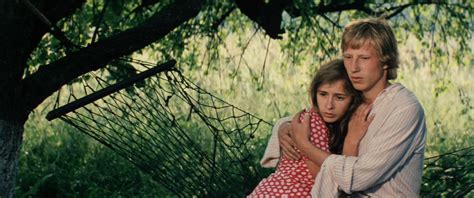 Filmo Riešutų sviesto sakalas kadras