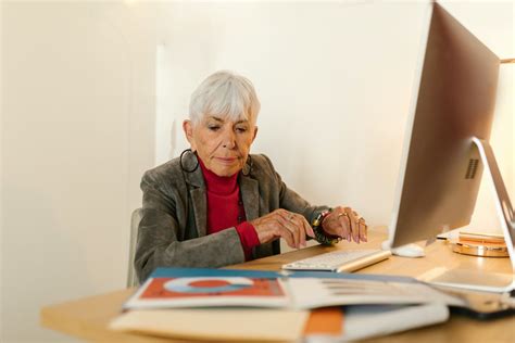 Garantijos priešpensinio amžiaus darbuotojams