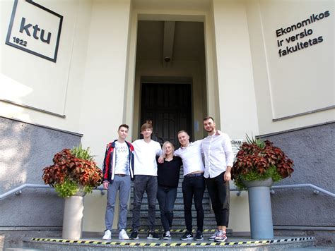 KTU studentai