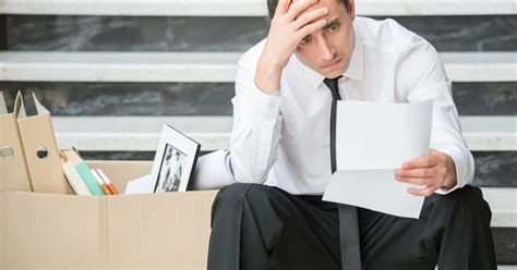 Kaip elgtis netekus darbo