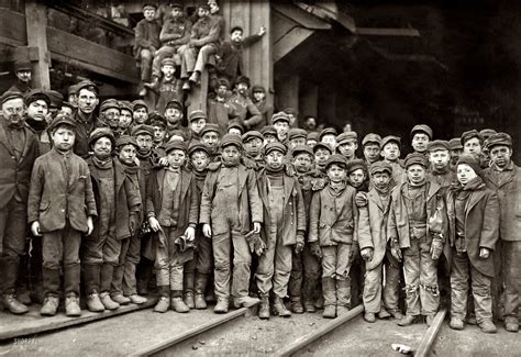 Lewis Hine - Breaker Boys