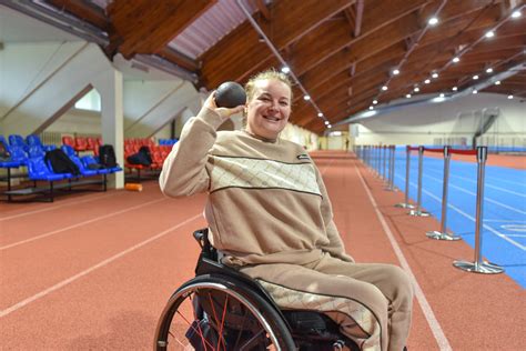 Neįgalieji sportuoja