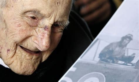 Neįgalus žmogus meldžiasi