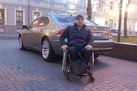 Neįgalusis prie vairo