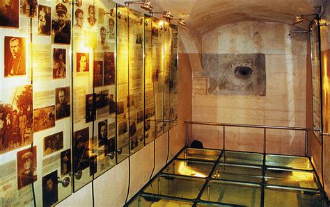 Okupacijų ir laisvės kovų muziejus