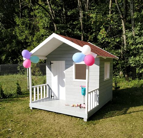 Pakeliamas namelis vaikams