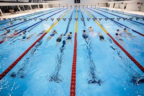 Plaukimas - puikus sportas senjorams