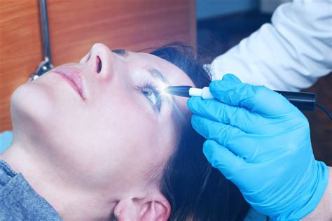 Regos korekcija lazeriu