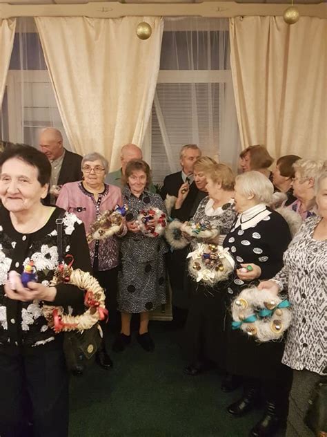 Savanoriai su senjorais