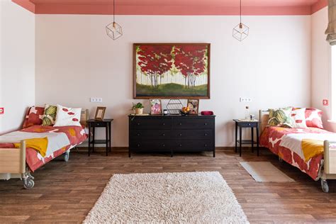 Senelių namų kiemas