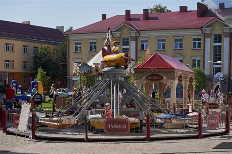 Tarpasmeninė Atrakcija