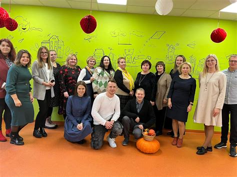 Vaikų globos namų darbuotojai