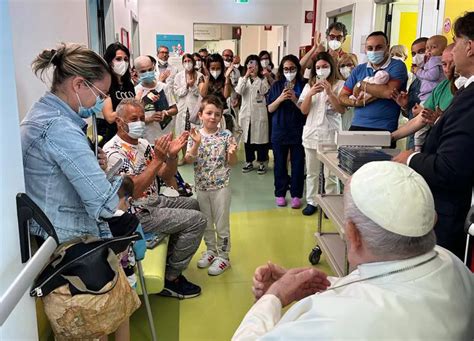 Vaikų ligoninės slaugytojas