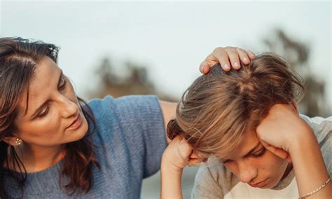 Vaikai tyrinėja vorus