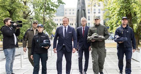 Vidaus tarnybos pareigūnai