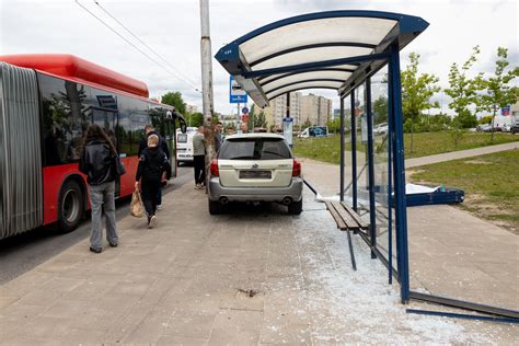 Viešojo transporto stotelė Vilniuje