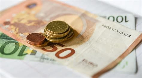 Vyrų ir moterų atlyginimų atotrūkis Lietuvoje